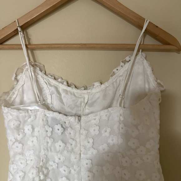 Hello Molly United Hearts White Embroidered Floral mini Dress White Small 4 - Picture 8 of 12